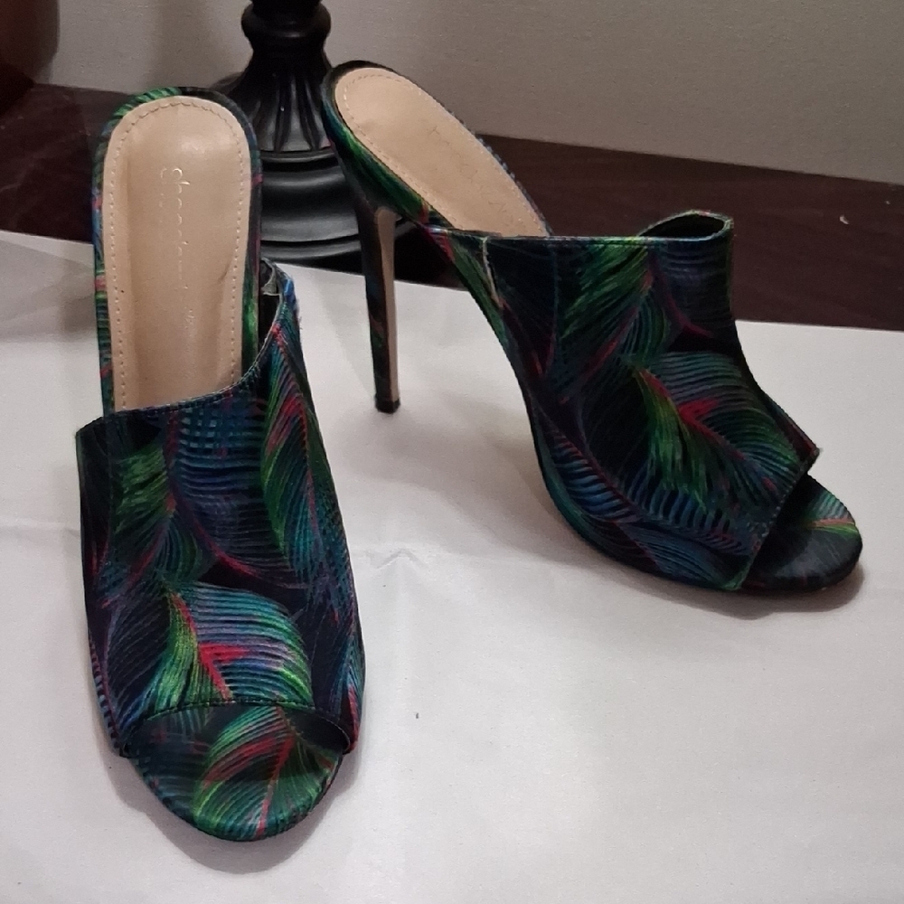 Shoe Dazzle Vibrant Multicolor Heels